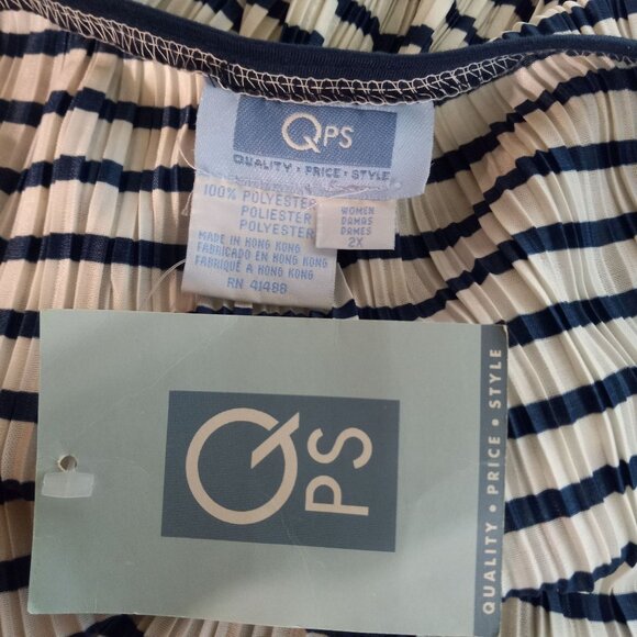 QPS Size 2X Blouse Womens Navy White Striped Sleeveless Scoop Neck NEW - Picture 6 of 6